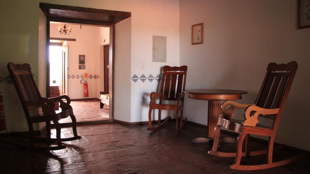 Inn La Maison Du Baron Alcantara